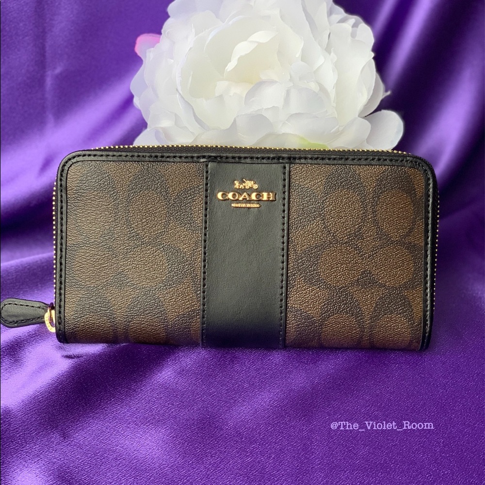 ▪️COACH▪️Accordion Zip Around Wallet